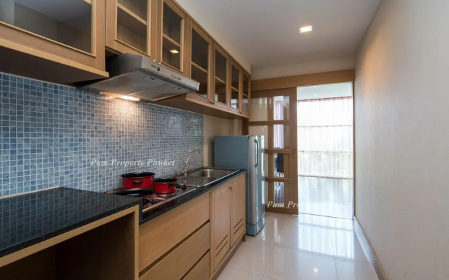 The Kris Condo by Knock-Knock