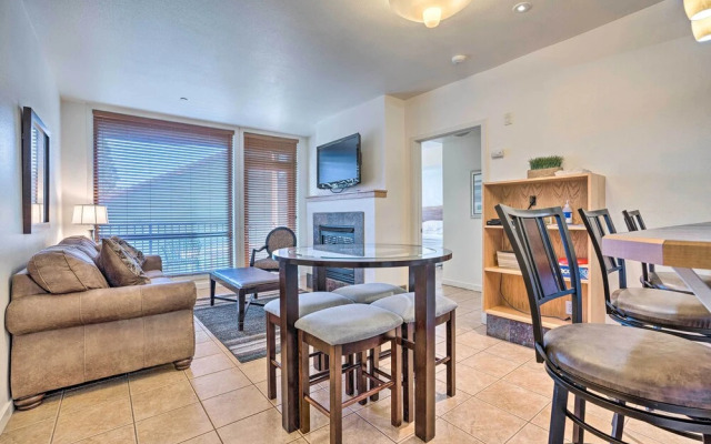 Resort-style Condo w/ Lake Chelan & Mtn Views