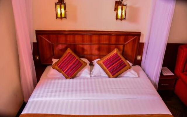 Airport Seasons Hotel