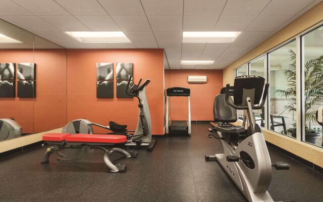 Country Inn & Suites by Radisson, Bentonville South - Rogers, AR