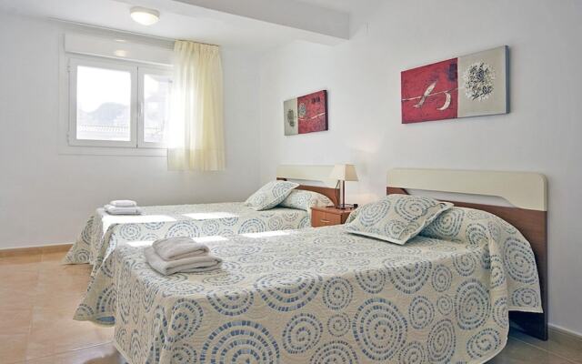 Villa - 6 Bedrooms with Pool and WiFi - 105005