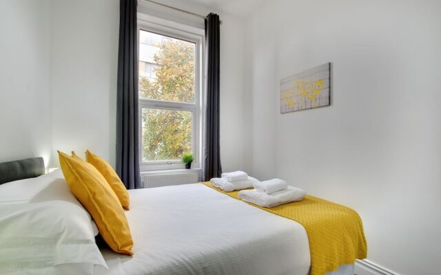 Modern First Floor Newcastle Apartment
