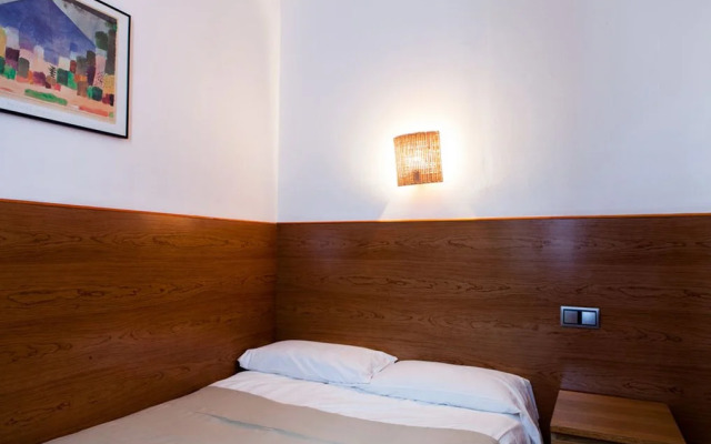 Studios Pelayo Guest House