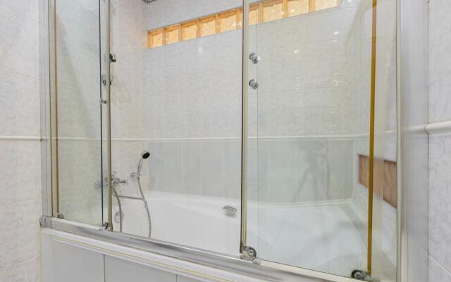 DeRent Aparts (ДеРент Апартс) на набережной канала Грибоедова 79