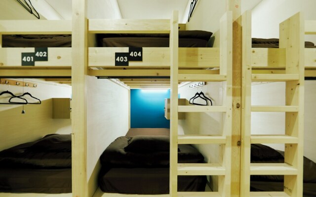 Akasaka Guesthouse HIVE - Hostel