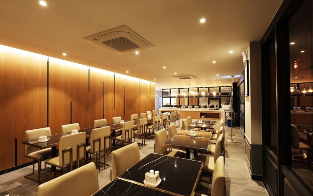 M Hotel