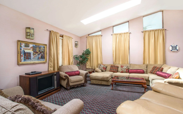 Knights Inn Endwell