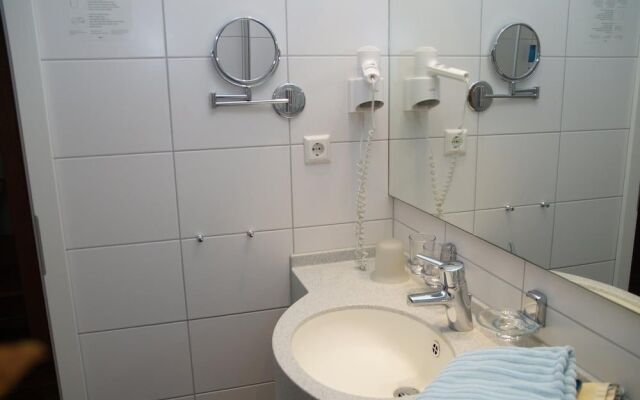 Winzerhotel - Restaurant zum Moselstrand