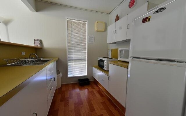 Executive Hideaway Motel