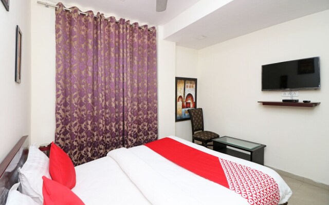 Nhu Phuc Hotel by OYO Rooms