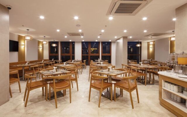 Sunkiss Hotel