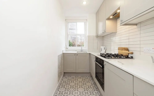 Spacious 2-Bedroom Ground Floor Flat
