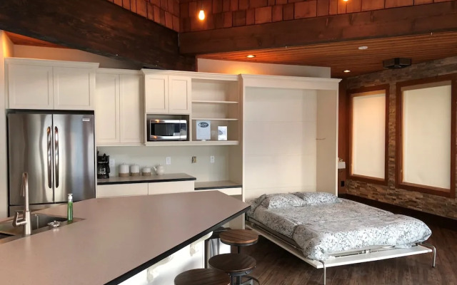 The Lodge on Harrison Lake