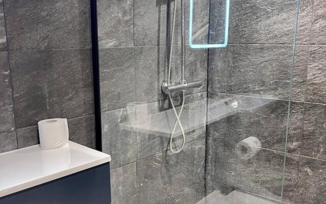 Modern Basement Flat in The City - Shoreditch