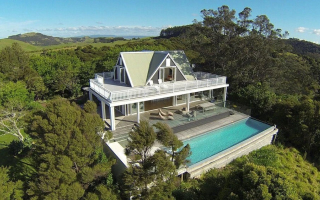 Claire's Luxury Hideaway