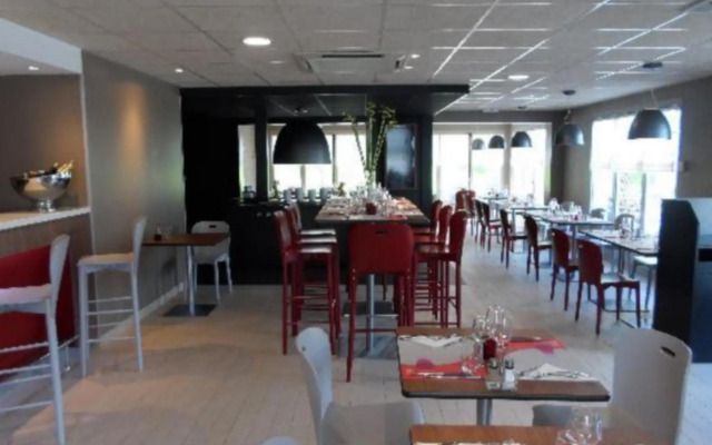 Hotel Campanile Auxerre - Monéteau