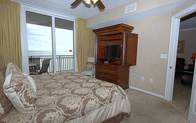 Colonnades 1202 - 3 Br condo