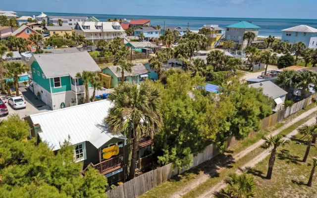 Marvelous Mermaid Beach Bungalow Dog-friendly