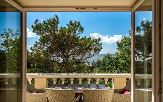Palangos Zuvedra Hotel