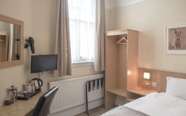 Elmdon Lodge
