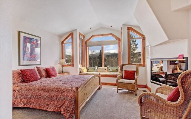 Dogwood Lodge by RedAwning