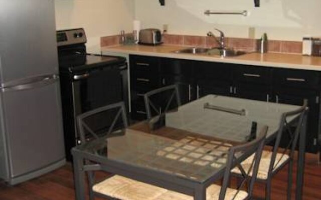 Four Cedars Accommodation