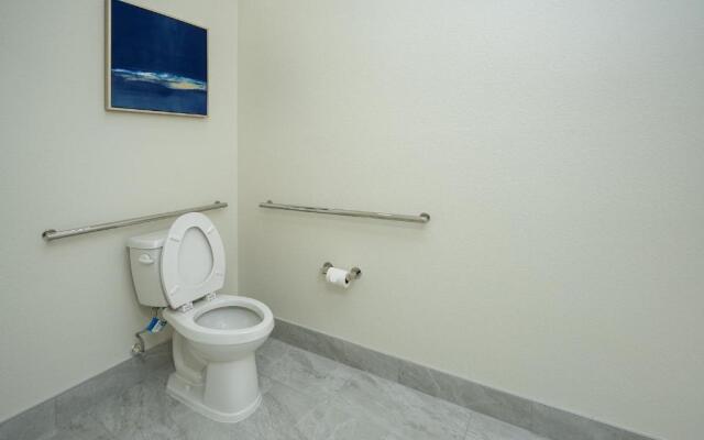 Palace Inn Blue Iah East