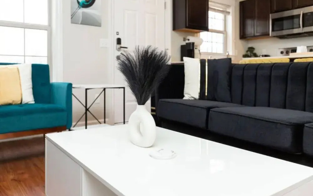 Your Cozy One Bedroom Midtown
