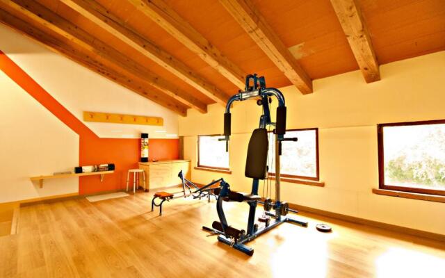CA' LEONE - Sans Souci - Apartment in Villa with Pool