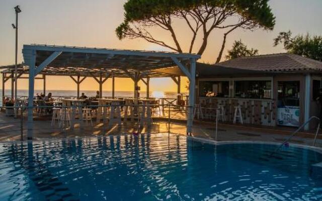 Mesogeios Hotel