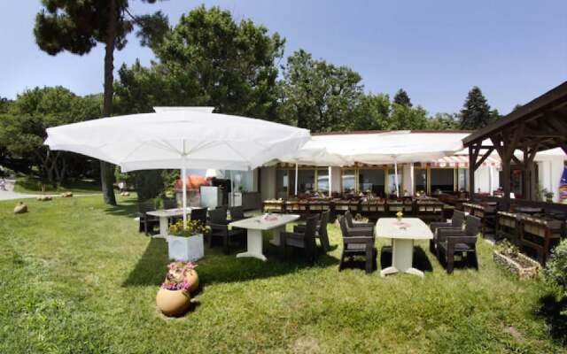 Lotos Hotel - Riviera Holiday Club