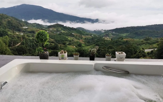 MonLomNao Homestay