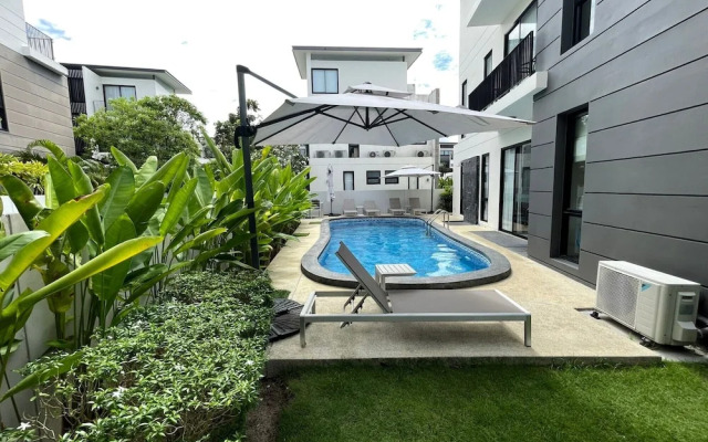 Town House in Laguna Park (56-50)