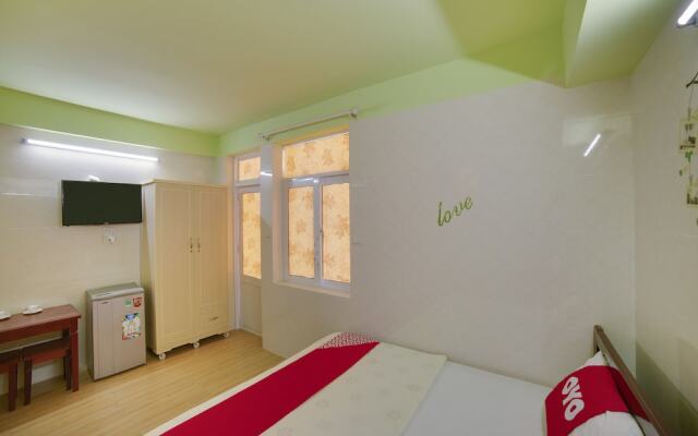 Vinh Hoa Hotel by OYO Rooms