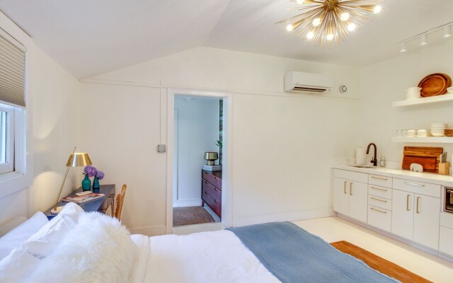 Savannah Vacation Rental ~ 7 Mi to Downtown!