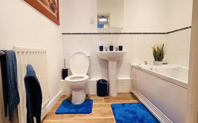 Beautiful 2 - Bed Apartment in Aylesbury
