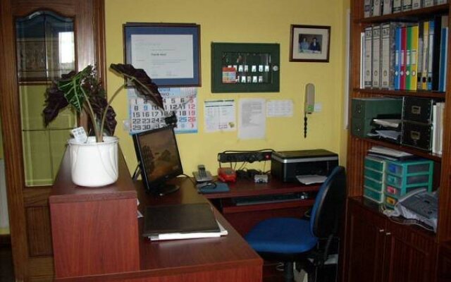 Hostal Puente Azud