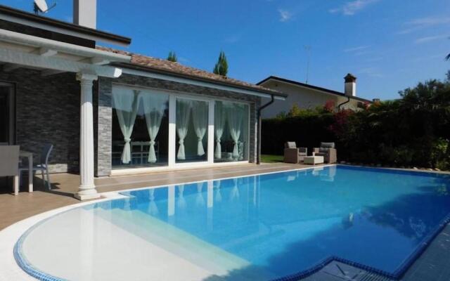 Elegant Villa in the Idyllic Island of Albarella