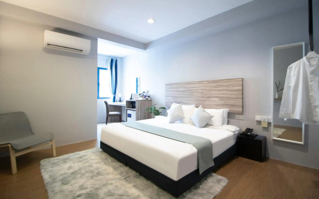 Victoria Hotel, a NuVe Group Collection