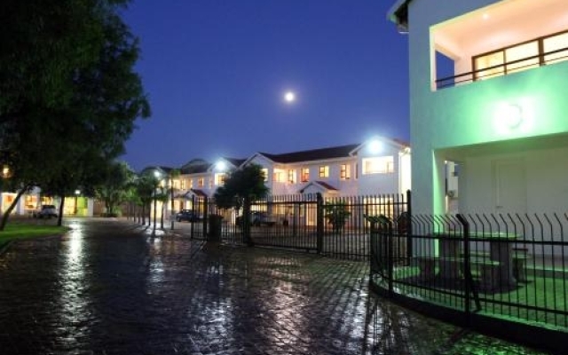 Casa Bianca Guest Lodge