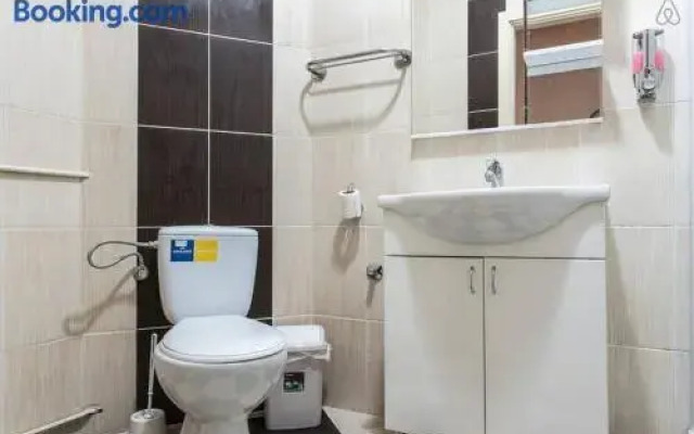 Lazin Rooms & Apartments