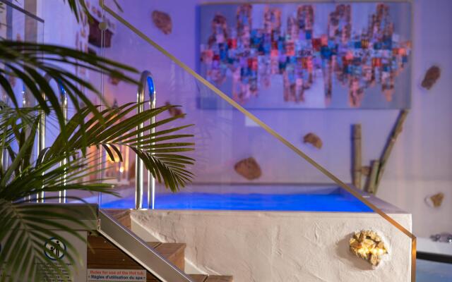 Villa Splantzia-heated Pool-garden-2 min Chania Port