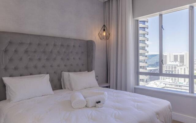 Triangle Luxury Suites by Totalstay