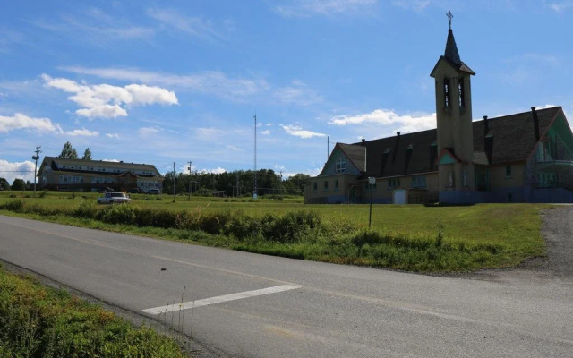 Auberge De Douglastown Hostel