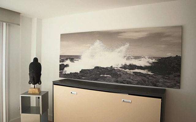 Durmiendo sobre el mar, Vivienda La Baja