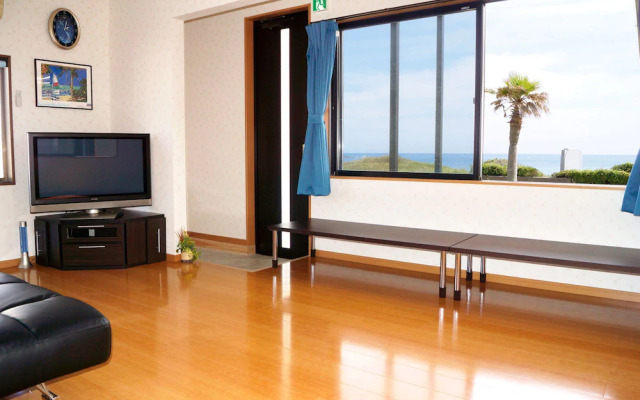 Sunny Coast Minamiboso Ocean Blue House