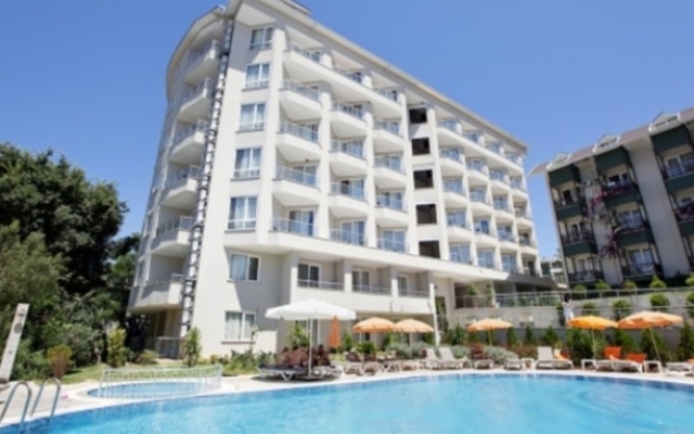 Hotel Justiniano Beach