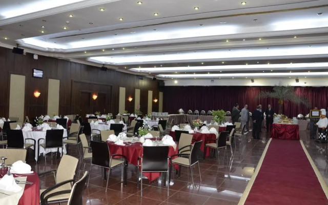 Al Mansour Melia Hotel