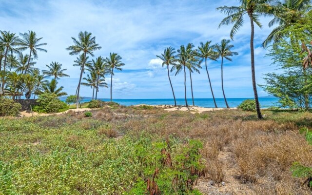 K B M Resorts- Hale-1470 Presidential 3bd, 3ba Beach-front Estate, A/c, Private Yard!
