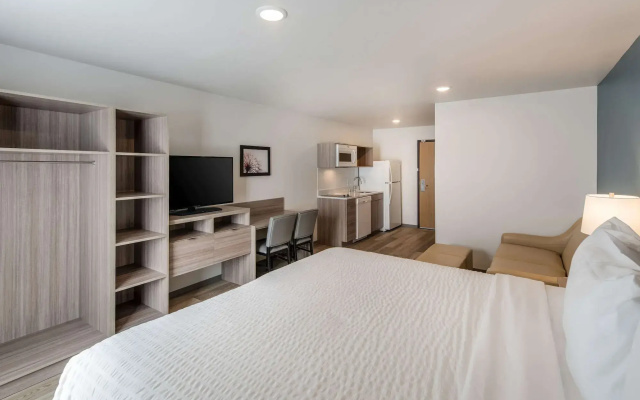 WoodSpring Suites Tri-Cities - Richland